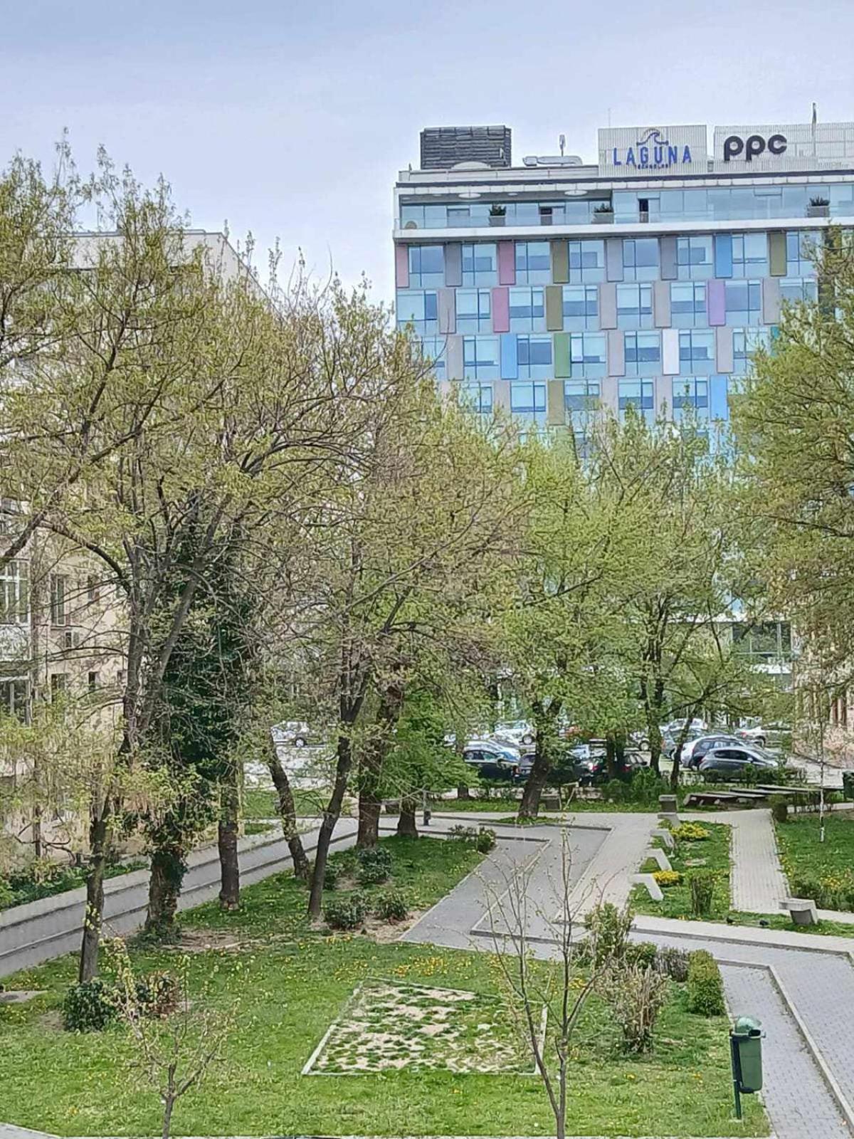 Cozy Flat Apartment Pitesti Bagian luar foto